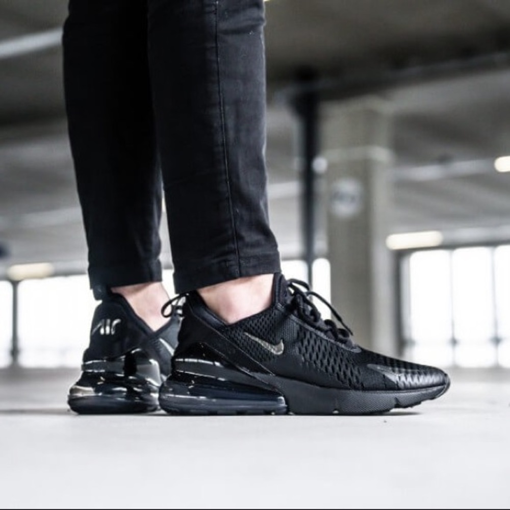 🌻 Nike 270 air max sneakers size 8! - Picture 2 of 12
